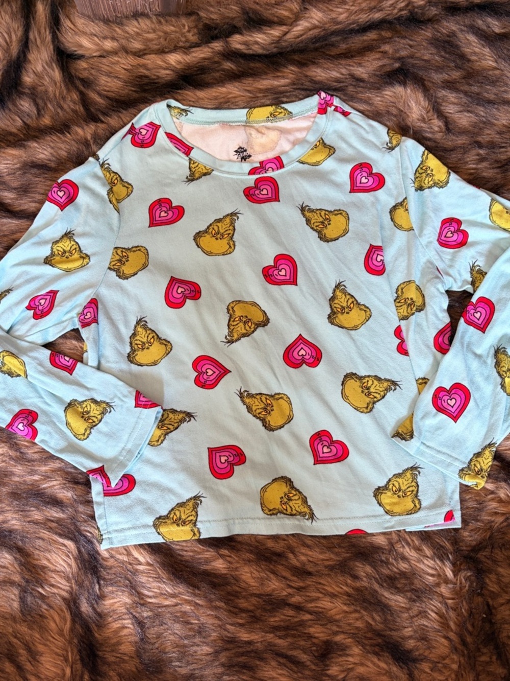 The Grinch Light Blue Long-Sleeve Grinch & Pink Heart Tee Size Large - Christmas